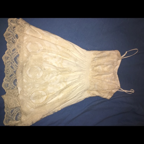 NW Urban Outfitters Beautiful Lace Summer Dress - Picture 2 of 5